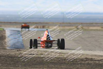 media/Oct-26-2025-CalClub SCCA (Sun) [[8ce1e69566]]/Group 6/Grapevine/